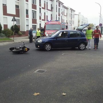 Acidente com motociclo provoca um ferido em Almeirim