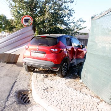Acidente aparatoso no cruzamento da Adega de Almeirim
