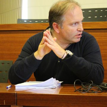 Partidos reunidos para grandes decisões de 2018. Impostos mantêm-se