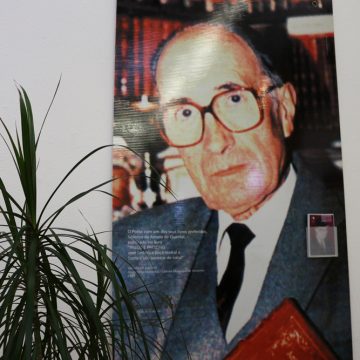 Exposição sobre a vida e obra de Francisco Henriques na biblioteca