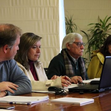 Primeira reunião do ano demora 10 minutos