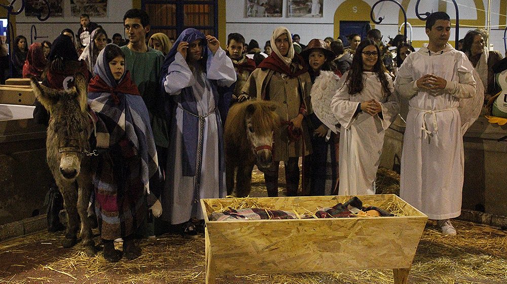 Presépio Vivo anima noite de Almeirim. Veja também fotoreportagem