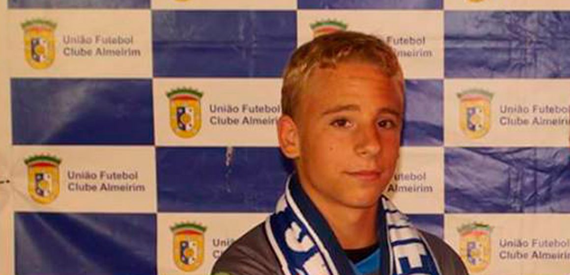 Ex-jogador do U. Almeirim morre aos 17 anos (VÍDEO)