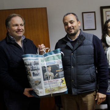 “O Almeirinense” entrega equipamentos aos Bombeiros Voluntários de Almeirim “O Almeirinense” entrega equipamentos aos Bombeiros Voluntários de Almeirim