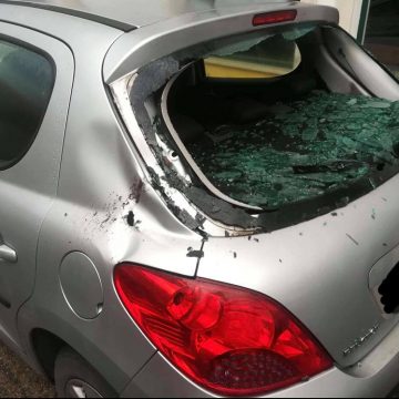 Vários carros vandalizados na Rua de Alpiarça durante a madrugada