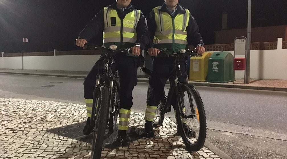 Patrulhamento com bicicletas agora também à noite Patrulhamento com bicicletas agora também à noite