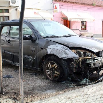 Incêndio na Tapada provoca danos em viaturas