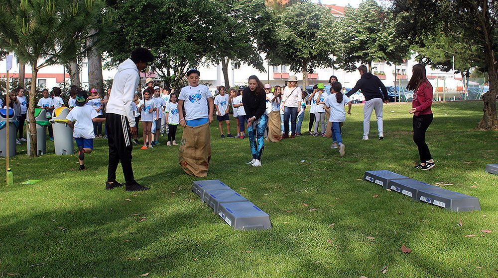 Mais de 1700 crianças comemoram Dia Mundial da Criança em Almeirim Mais de 1700 crianças comemoram Dia Mundial da Criança em Almeirim