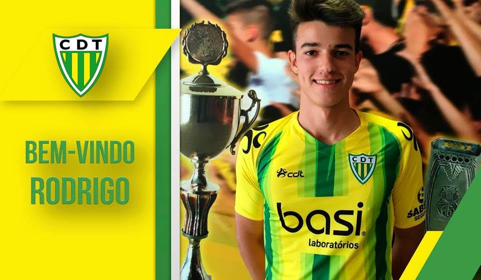 Almeirinense reforça Tondela