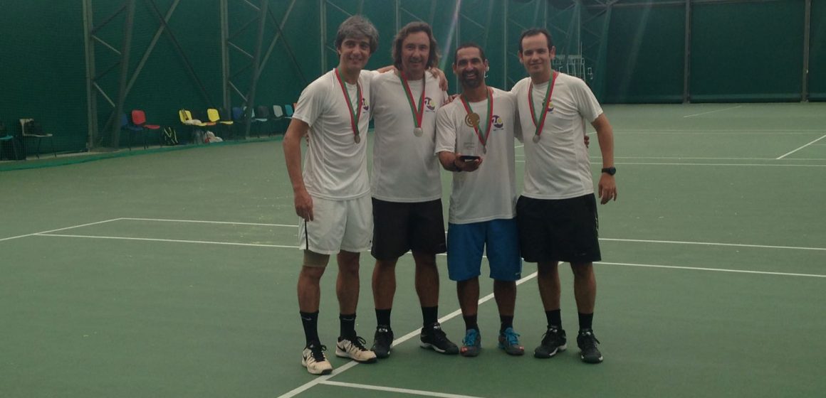 Ténis Almeirim coloca duas equipas nos Campeonatos Nacionais Ténis Almeirim coloca duas equipas nos Campeonatos Nacionais