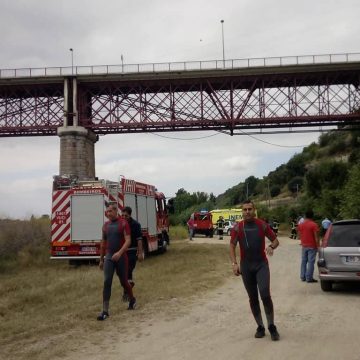 Homem cai da ponte D. Luís