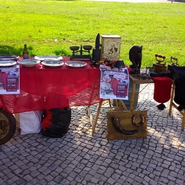 Feira “Antiguidades no Largo” em Fazendas de Almeirim