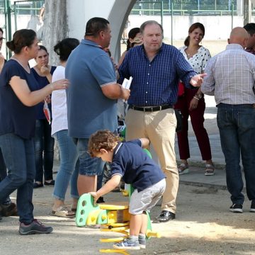Confusão no arranque do ano letivo em Marianos. Pais e autarquia desavindos e escola pode fechar