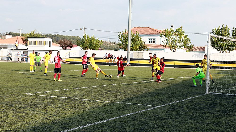 Fazendense e União de Almeirim empatam na abertura do campeonato