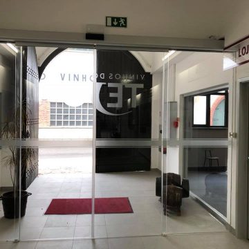Secretário Estado inaugura antigos escritórios e oficinas do IVV
