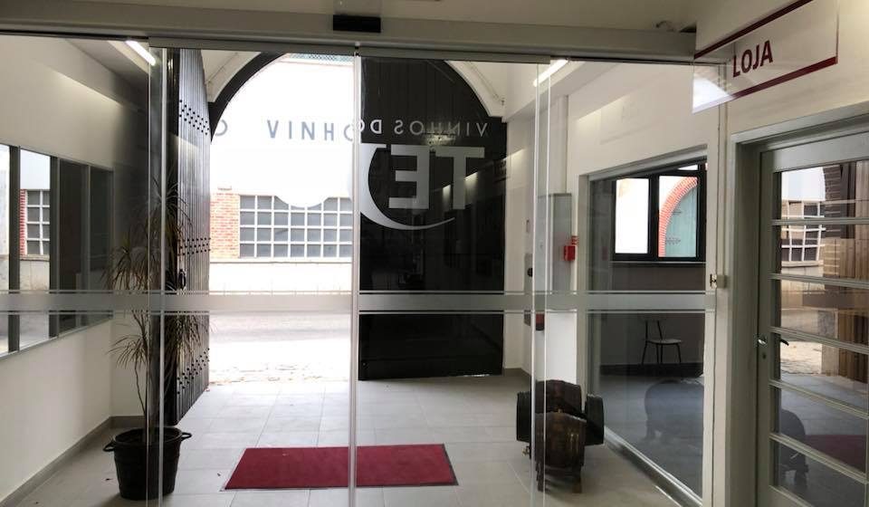 Secretário Estado inaugura antigos escritórios e oficinas do IVV