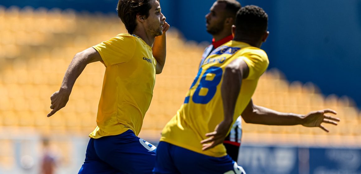 O mágico Bragança dá vitória ao Estoril O mágico Bragança dá vitória ao Estoril