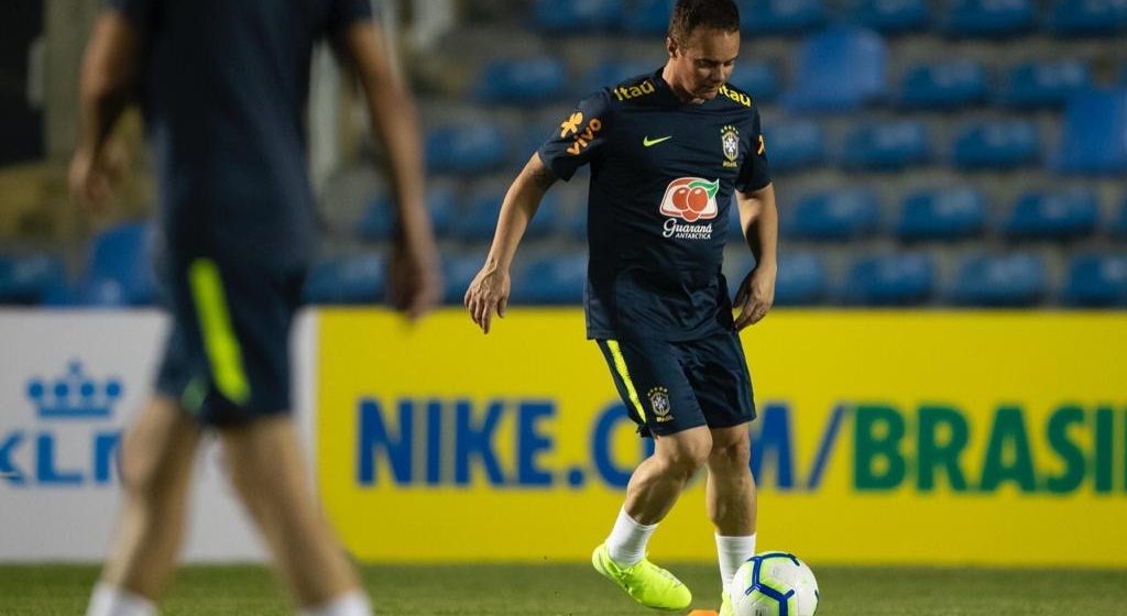 Fortaleza enche-se de estrelas e há um craque com ligações a Almeirim Fortaleza enche-se de estrelas e há um craque com ligações a Almeirim