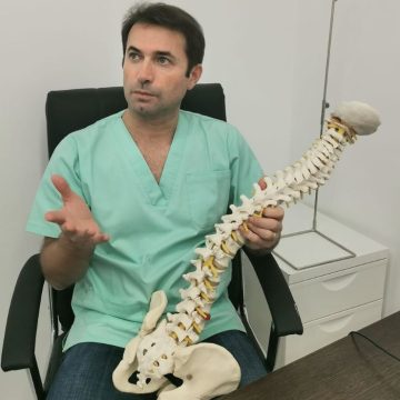 Artigo de João Silva: Tem mais dores quando está frio? Não se assuste, porque isso acontece no inverno. Artigo de João Silva: Tem mais dores quando está frio? Não se assuste, porque isso acontece no inverno.