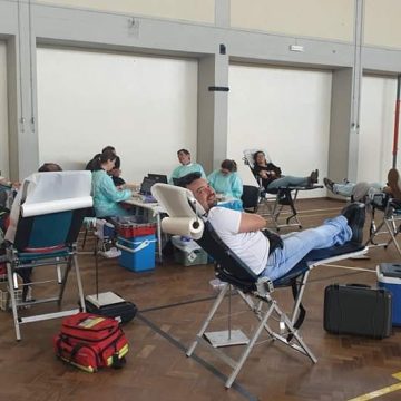 Recolha de sangue com balanço positivo Recolha de sangue com balanço positivo