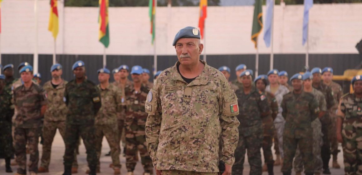 Major-general Maia Pereira cessou funções como 2º Comandante da Missão das Nações Unidas na República Centro-Africana Major-general Maia Pereira cessou funções como 2º Comandante da Missão das Nações Unidas na República Centro-Africana