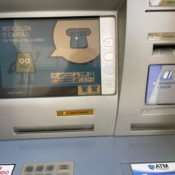 Multibanco da Raposa volta a funcionar e já se pode levantar dinheiro novamente na freguesia Multibanco da Raposa volta a funcionar e já se pode levantar dinheiro novamente na freguesia