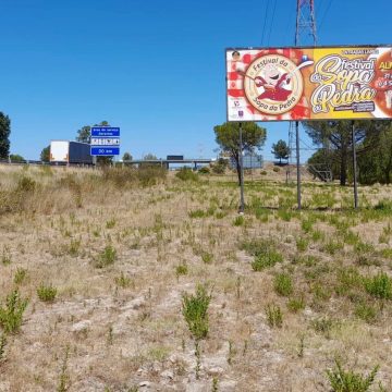 Autarquia promove Festival da Sopa da Pedra nas auto-estradas nacionais Autarquia promove Festival da Sopa da Pedra nas auto-estradas nacionais